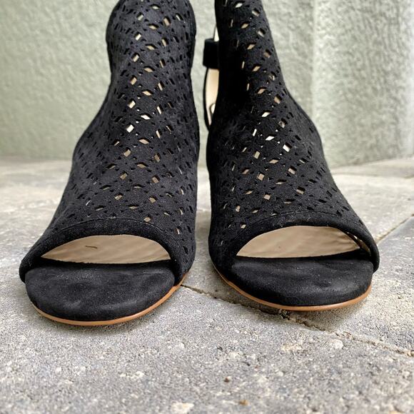 Cole Haan Women's Edie Wedge Bootie Black Suede W16306 size 7B - Picture 8 of 11